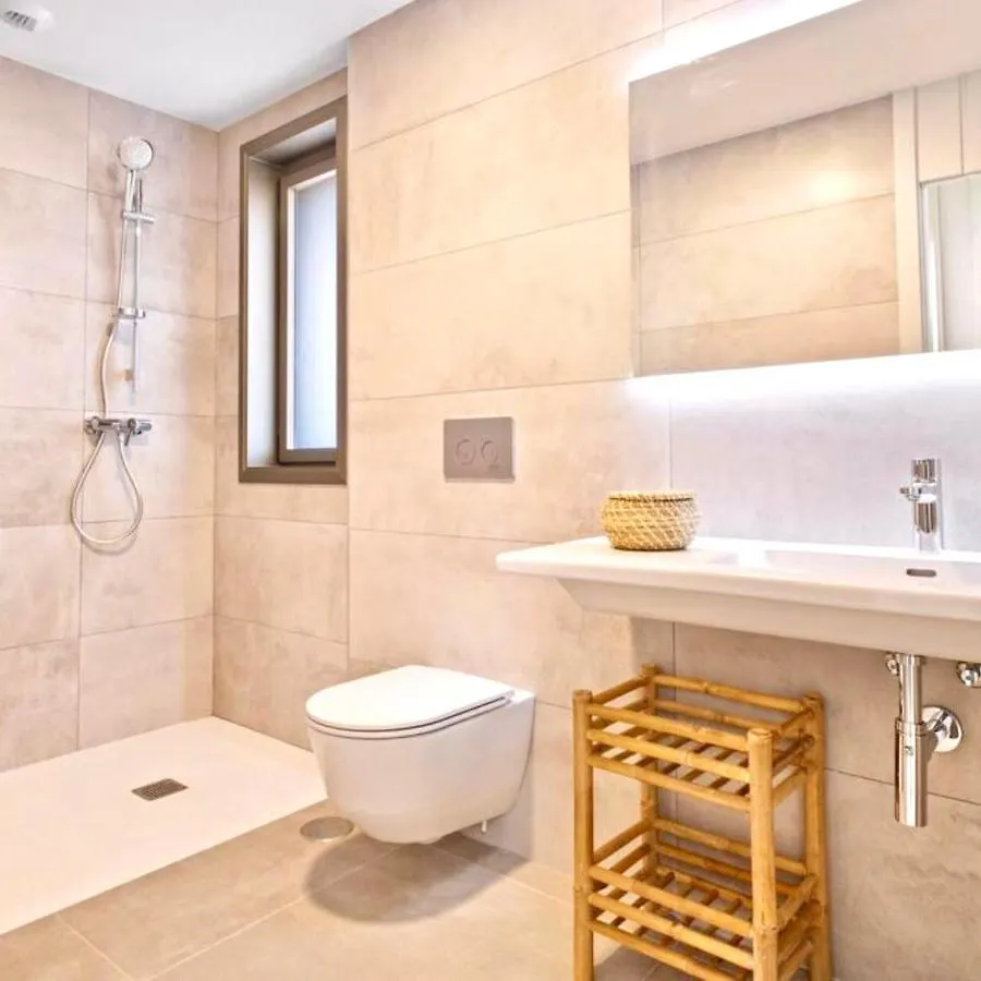 Golf Tenerife South: Mountain View Villa with Heated Pool and Accessible Amenities San Miguel de Abona