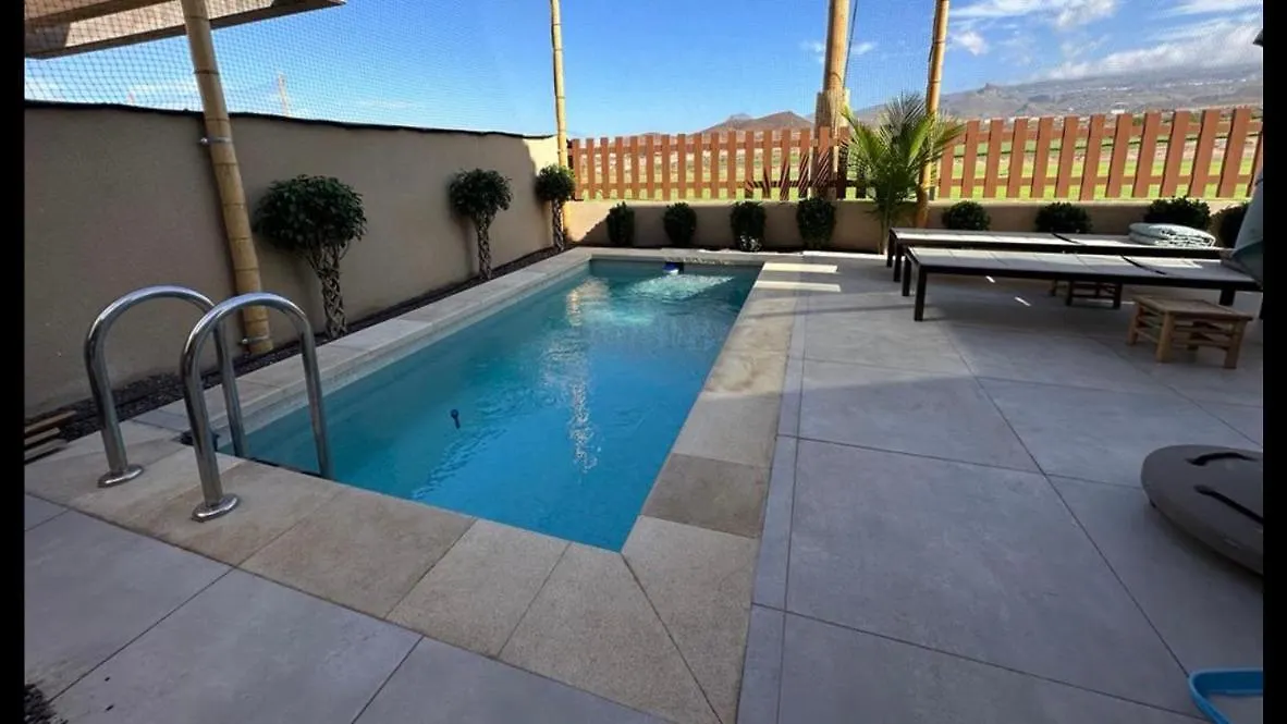 Golf Tenerife South: Mountain View Villa with Heated Pool and Accessible Amenities San Miguel de Abona 0*,